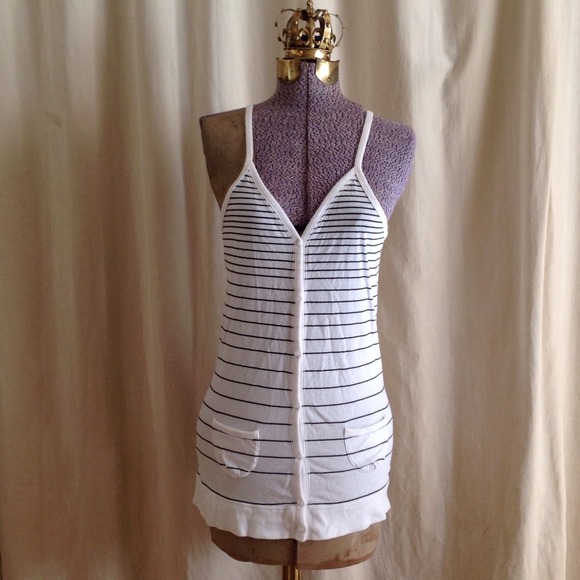 American Eagle Outfitters racer back button up