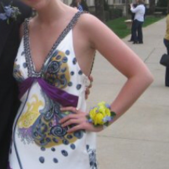 Cache dress - Picture 3 of 3