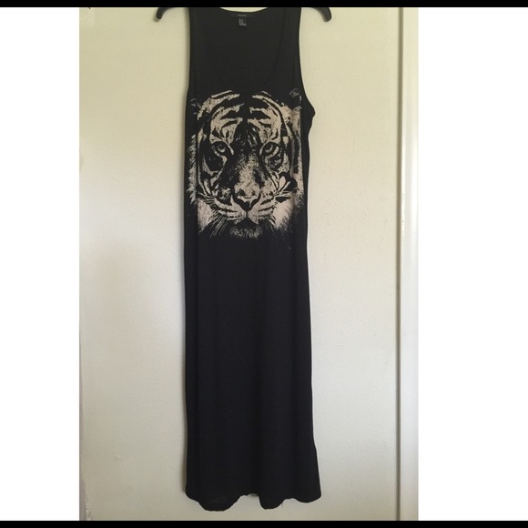 ❌SOLD❌ Tiger maxi dress