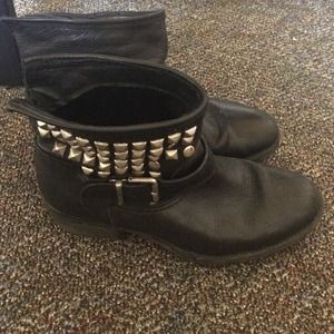 Steve Madden booties