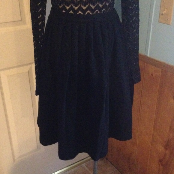 ‼️SOLD on Instagram ‼️Black wool skirt - Picture 2 of 2