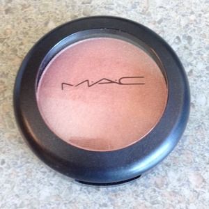 MAC ProLongWear EyeShadow in Pink Frontier