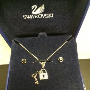 Swarovski Ginger Set ( New)