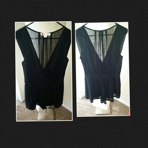 Short black rumper / front and back