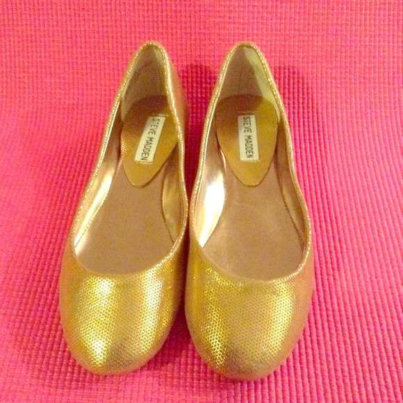 Steve Madden gold flats