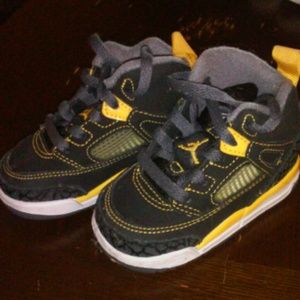 Toddler sneakers