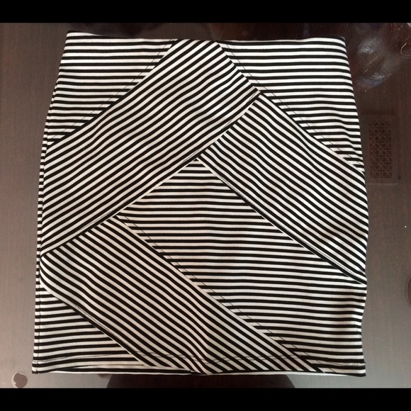 Pencil Skirt - Picture 2 of 4