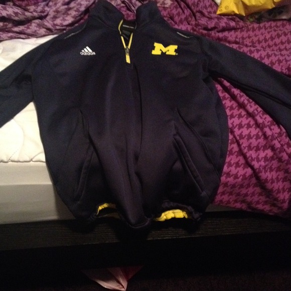 Michigan half zip up sweatshirt