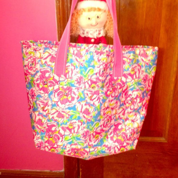 Lilly Pulitzer cooler tote