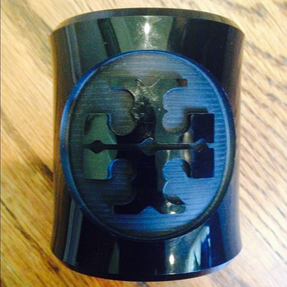 Tory Burch cuff! SOLD!