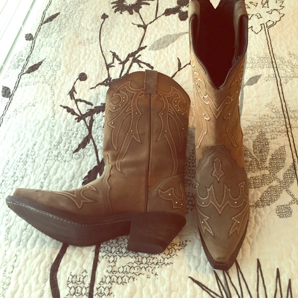Fabulous brown cowboy boots :) PRICE DROP - Picture 1 of 4