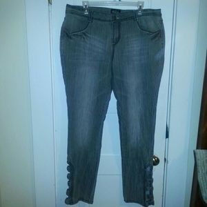 Bow detailed skinny jeans