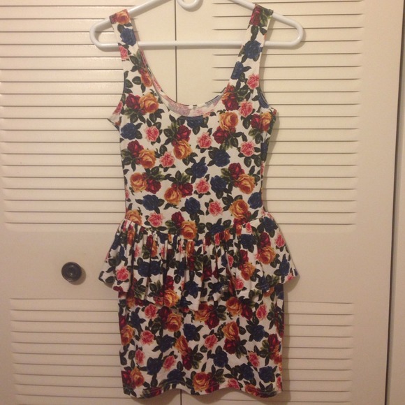 Forever 21 Dress - Picture 2 of 3