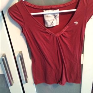 Abercrombie v neck