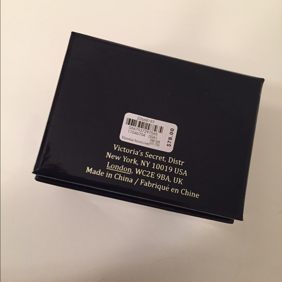 🎉HP🎉Victoria Secret Gold Cuff Bracelet - Picture 3 of 3