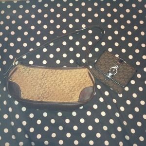 Brown handbag and matching wallet