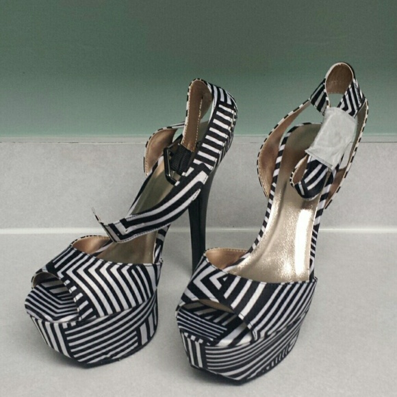 Black and white stripe heels NWOT