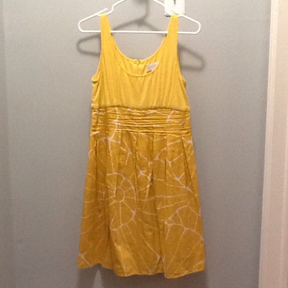 Yellow Jessica Simpson dress