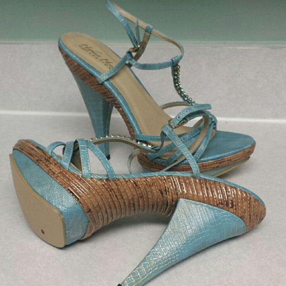 Turquoise heels - Picture 3 of 3