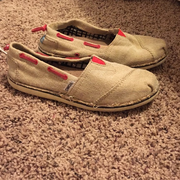 Burlap TOMS