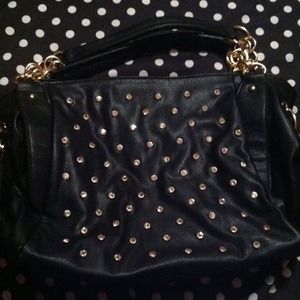 Medium Black Hobo-style bag
