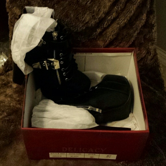 NIB Black leather platform booties