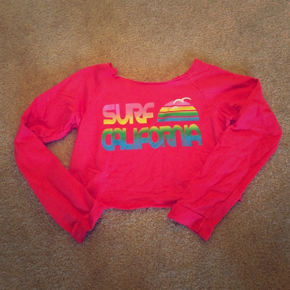 Cropped pink long sleeve top