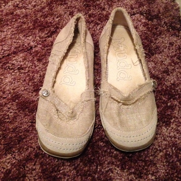 Bundle of tan Mudd flats and tan Rocket Dog shoes