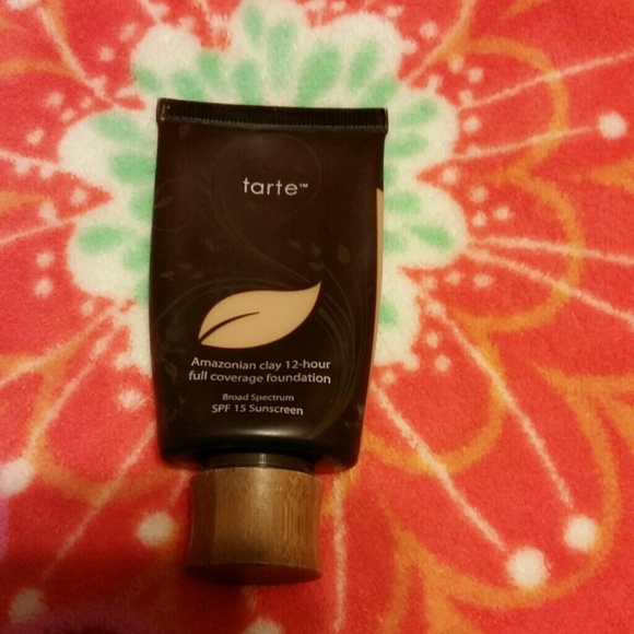 Tarte Amazonian Clay 12 Hour