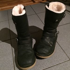 Black leather Ugg boots Kensington Y3