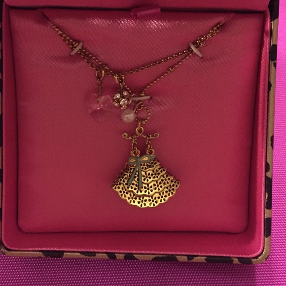 👗NWT Betsey Johnson Necklace👗 Cute Dress Charm - Picture 3 of 4