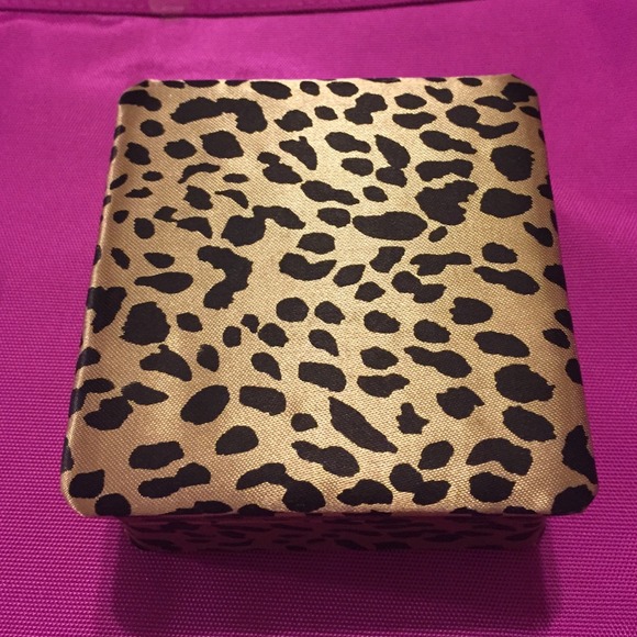 👗NWT Betsey Johnson Necklace👗 Cute Dress Charm - Picture 4 of 4