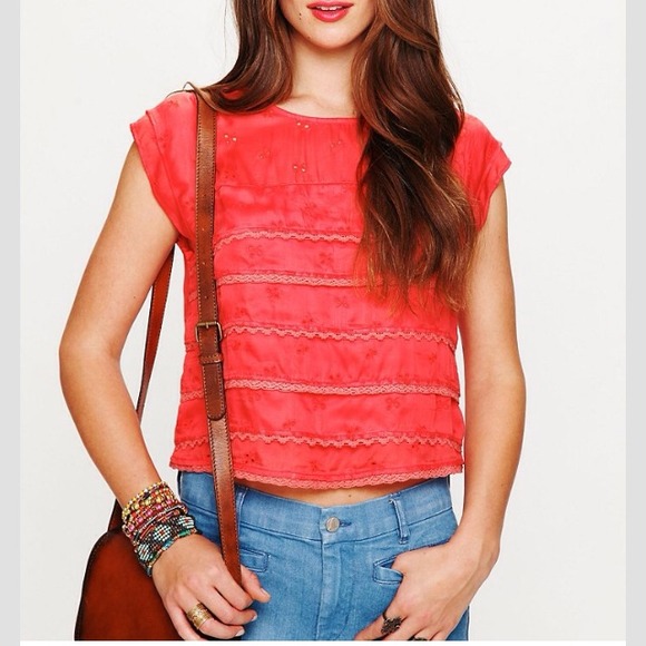 🚫SOLD🚫✨SALE✨ Free People PaperHearts Eyelet Top