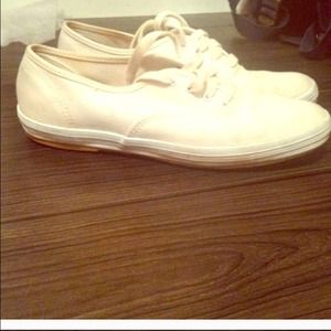 Classic white keds 👟