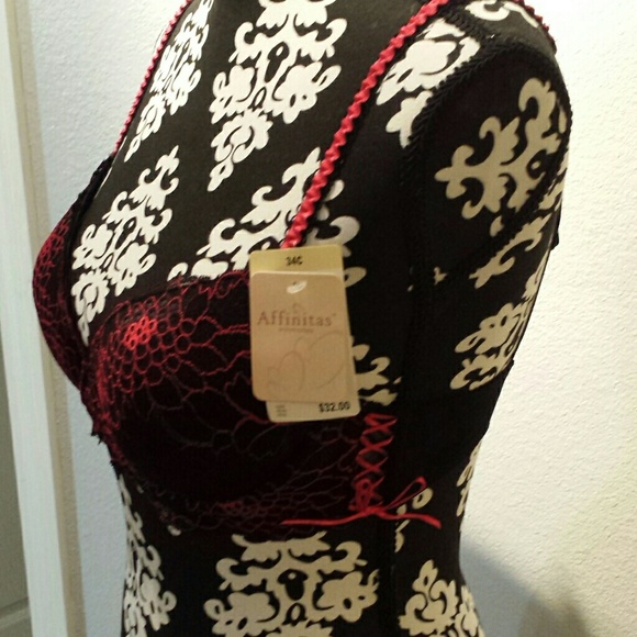 NWT Black and pink push up bra - Picture 2 of 4