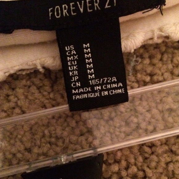 Forever 21 lace shorts (Cream) - Picture 2 of 2