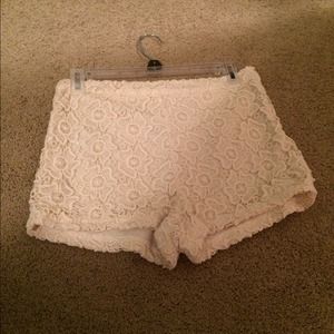 Forever 21 lace shorts (Cream)