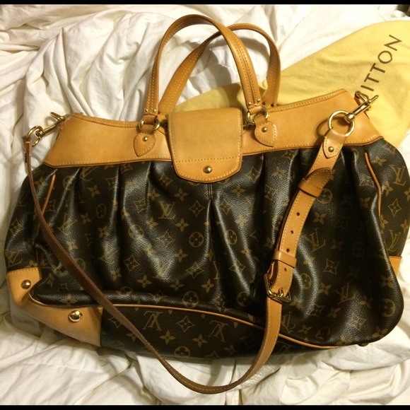 Louis Vuitton Bowtie Monogram Canvas - Picture 2 of 4