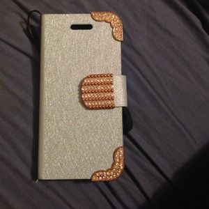 Iphone 5/5s case with card slots inside
