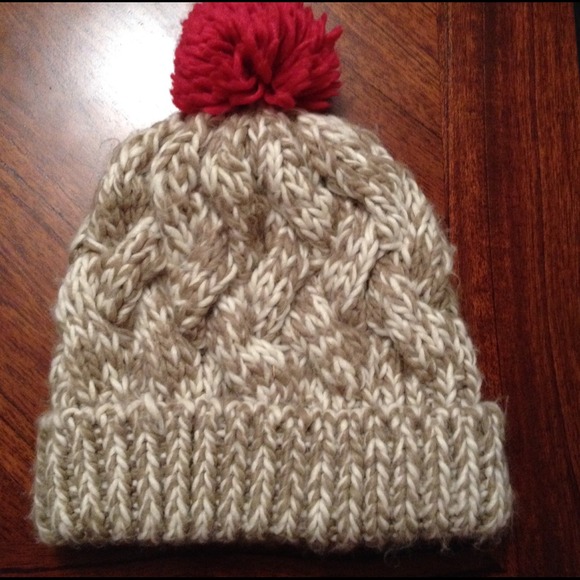 😊SOLD🎾 Cute Gap  Beanie
