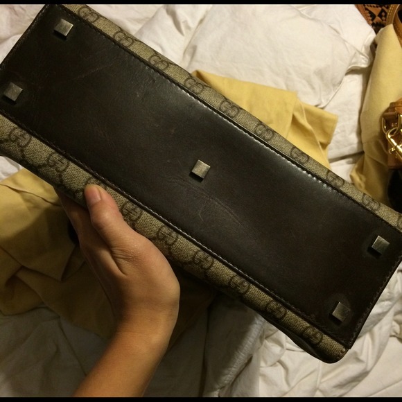 REDUCED Vintage Gucci - Picture 4 of 4