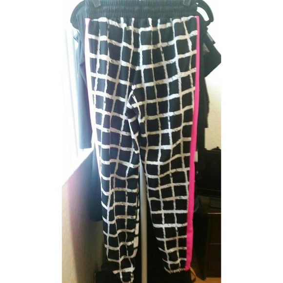 Pants - Picture 4 of 4