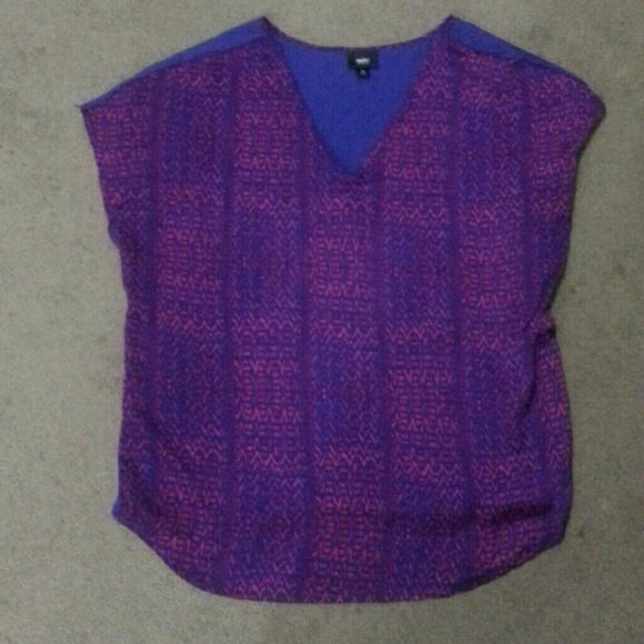 Mossimo V-neck Top