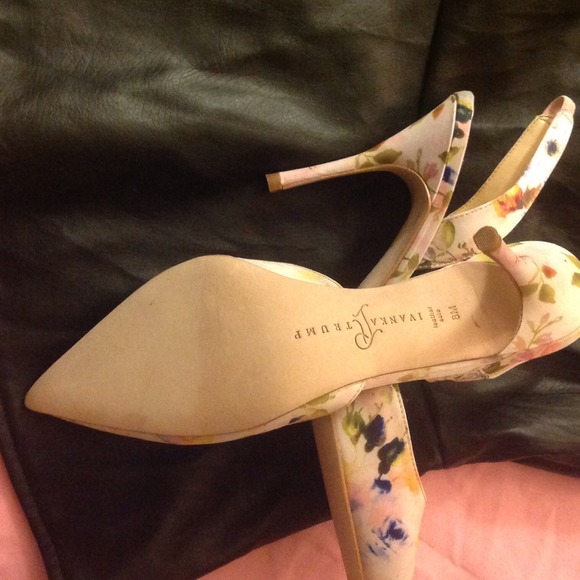 Shoes - Picture 3 of 4