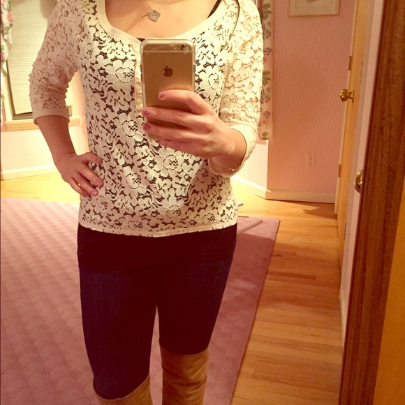 Hollister top