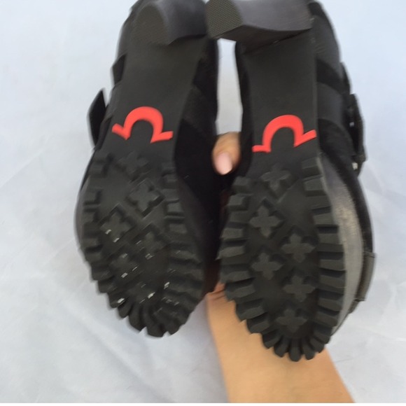 True religion black strappy pumps sz 6 new - Picture 4 of 4