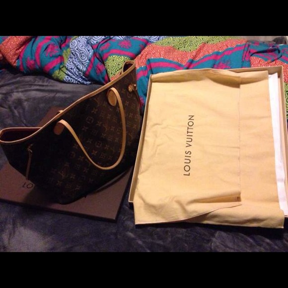 Box and dust bag - Picture 2 of 2