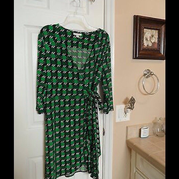 Wrap dress by New York and Company size L
