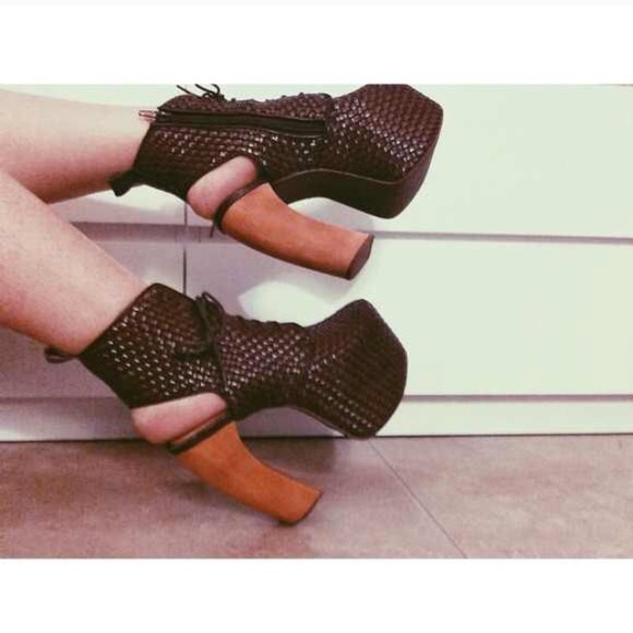 Jeffrey campbell Lana's.