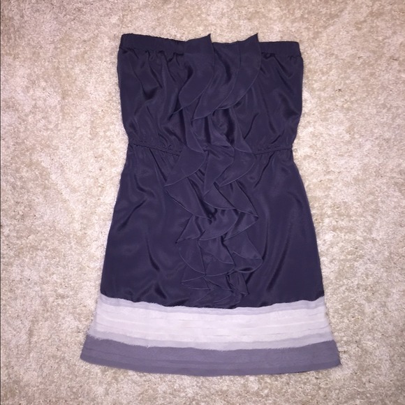 NWOT Beautiful Esley Dress 😍 - Picture 1 of 4